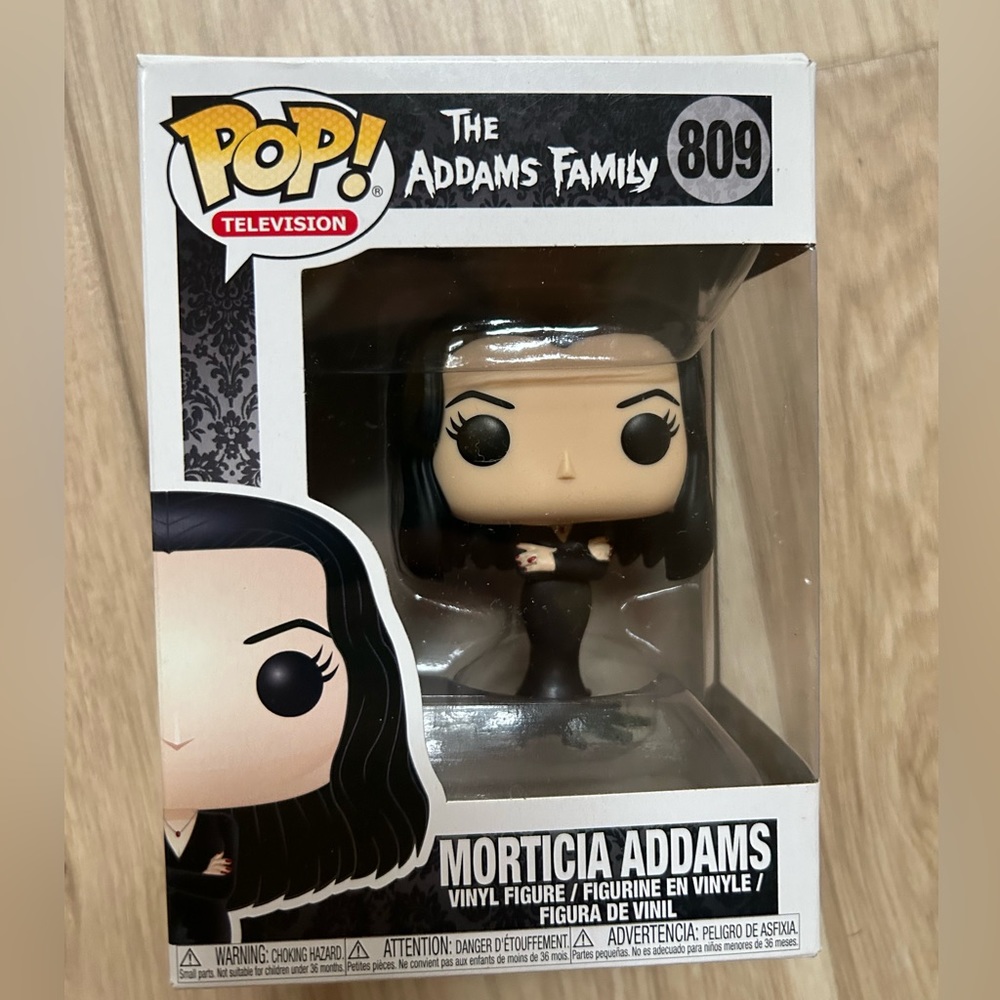 Funko Pop! The Addams Family Morticia Addams 809 Vaulted Television Adams